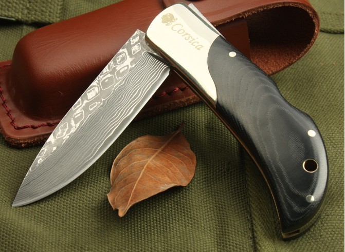 OEM DAMASCUS STEEL WARRIORS FOLDING KNIFE UDTEK00548