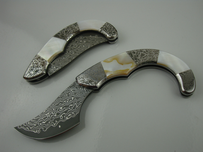 Damascus sea tide folding knife UD401180