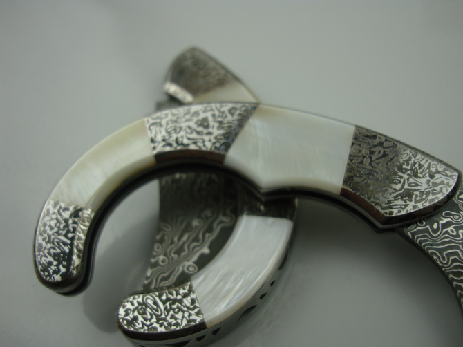 Damascus sea tide folding knife UD401180