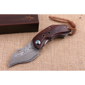 Nighthawk folding pocket knife with VG10 Damascus steel blade material UD404614